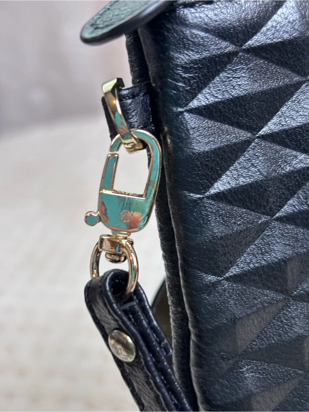 H&Butler Mighty Purse Diamond Black Leather Wristlet w/ Built-in Phone Charger - Picture 5 of 16